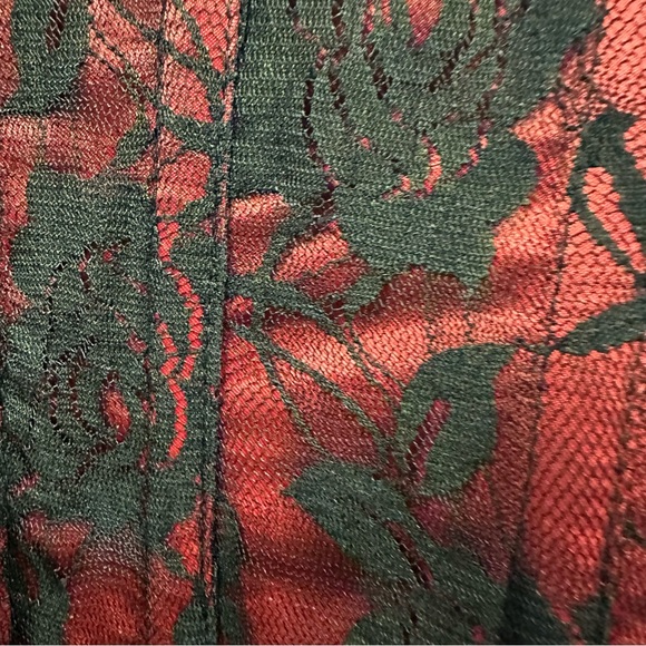 Daisy Corsets Lavish Underbust Red Black Lace Overlay Cincher Women’s Large - Picture 13 of 15